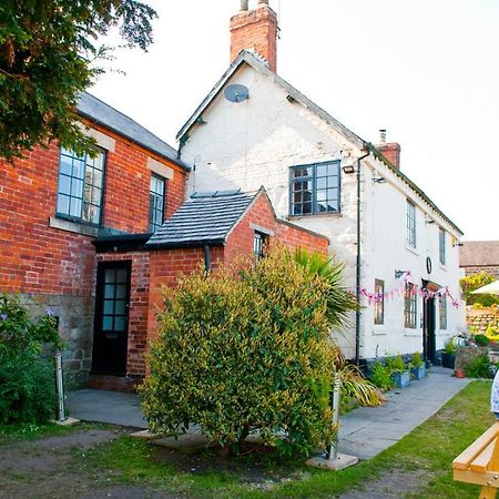 The Spotted Cow Hotel Belper Kültér fotó