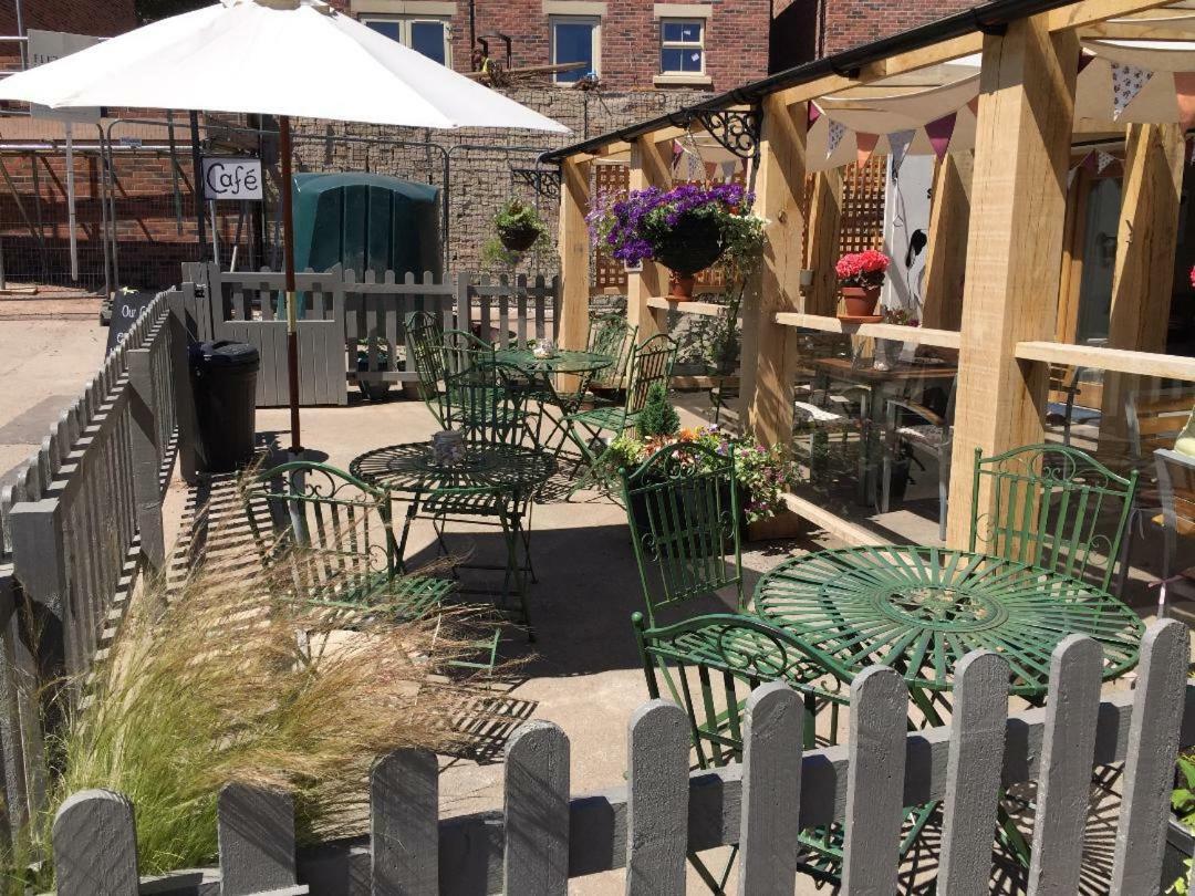 The Spotted Cow Hotel Belper Kültér fotó